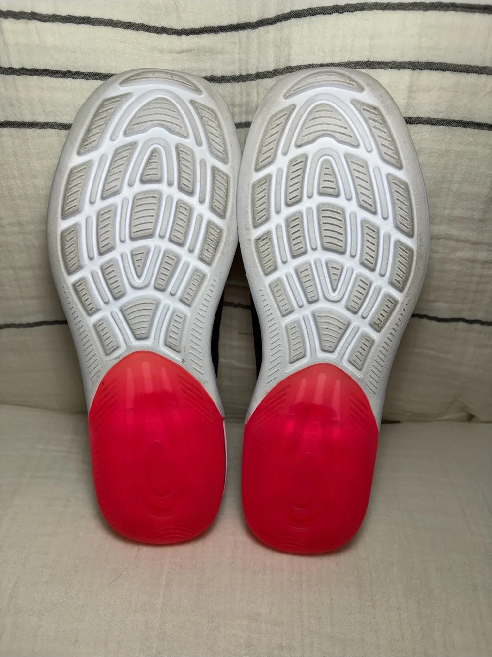Nike Women’s Air Max Axis Sneakers 9
